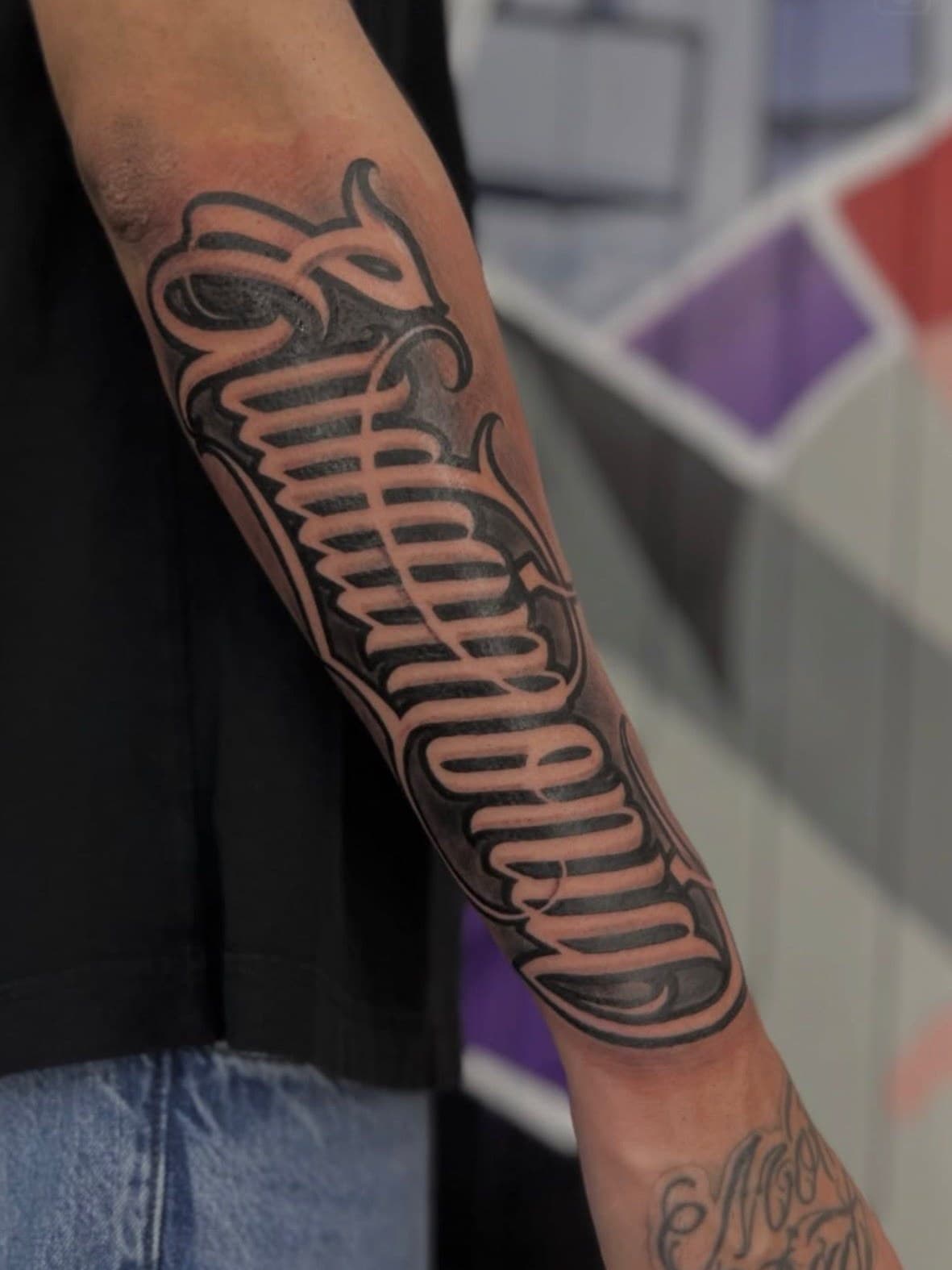 Esempio di tatuaggio Lettering